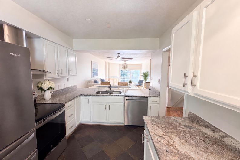 Photo 11 of 17 of 704 Green Ridge Dr, Raleigh, NC