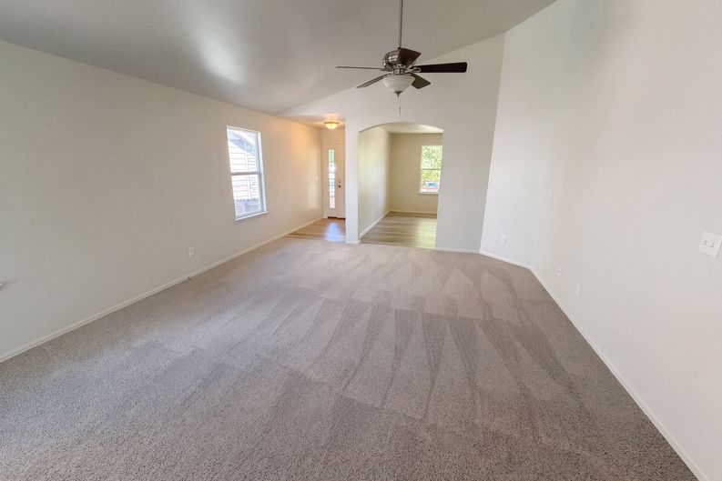 Photo 8 of 31 of 10273 Olathe St, Commerce City, CO