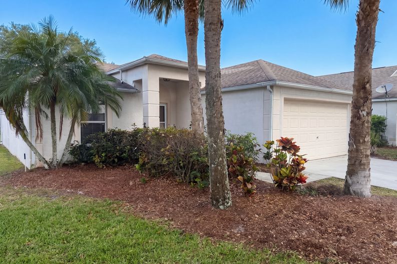 Photo 22 of 28 of 262 SW Panther Trce, Port Saint Lucie, FL