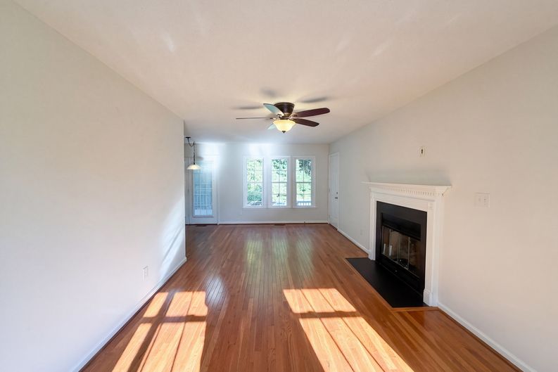 Photo 7 of 19 of 3888 Courtland Cir, Thomasville, NC