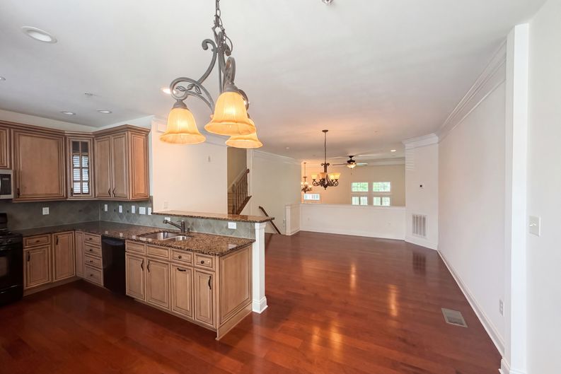 Photo 8 of 19 of 10321 Sablewood Dr, Raleigh, NC
