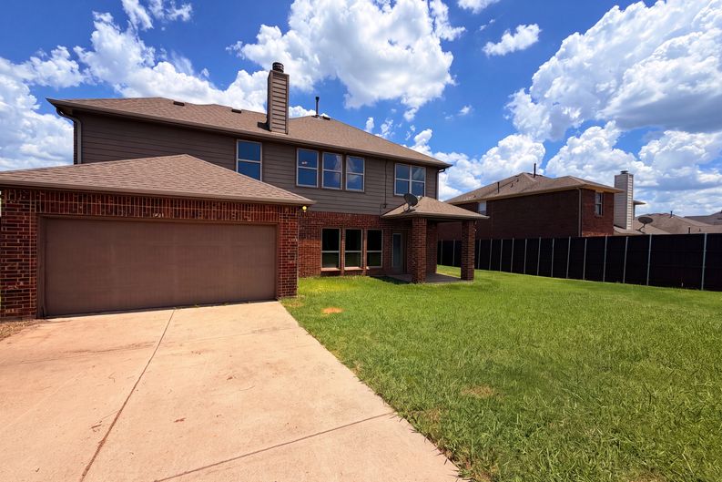 Photo 19 of 22 of 1217 Maverick Ln, Royse City, TX