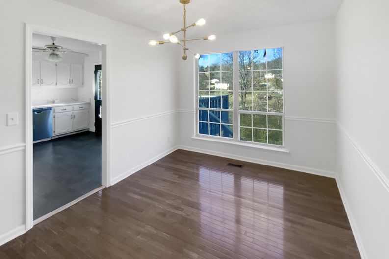 Photo 13 of 23 of 7511 Irongate Dr, Hixson, TN