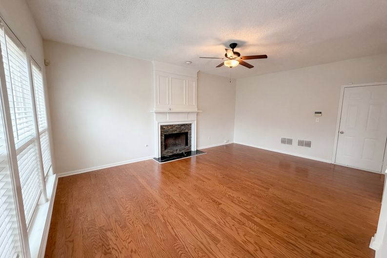 Photo 16 of 45 of 3935 Lake Lanier Dr, Duluth, GA