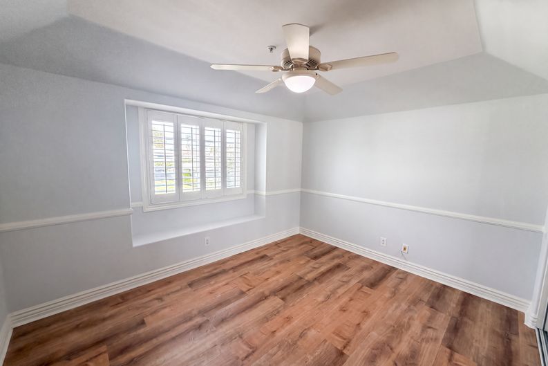 Photo 10 of 21 of 18743 Chapel Ln, Huntington Beach, CA