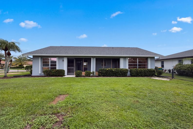 Photo 5 of 29 of 26029 Luzon Ct, Punta Gorda, FL