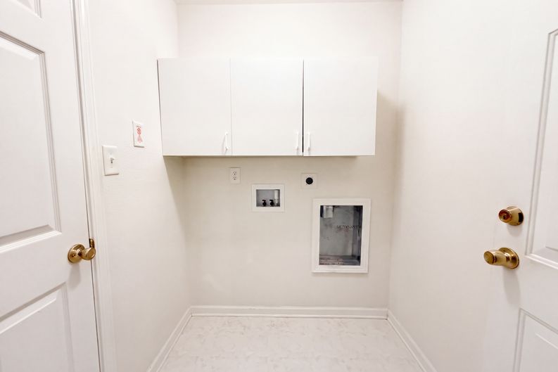 Photo 15 of 19 of 10215 Orchard Grass Ct, Charlotte, NC