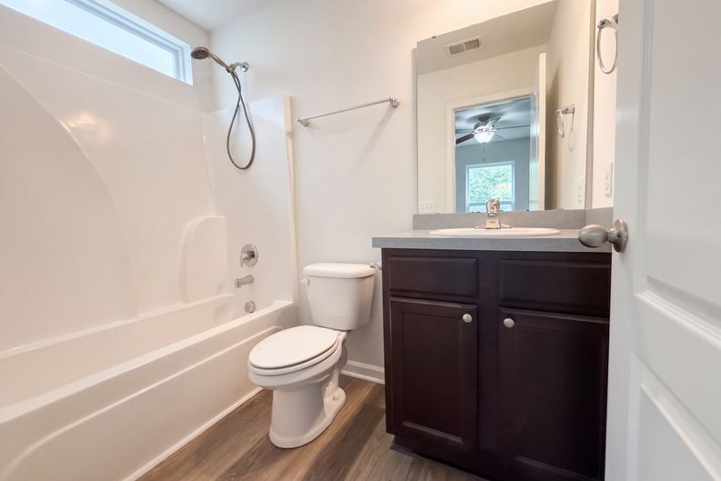 Photo 12 of 14 of 168 Brittondale Rd, Summerville, SC