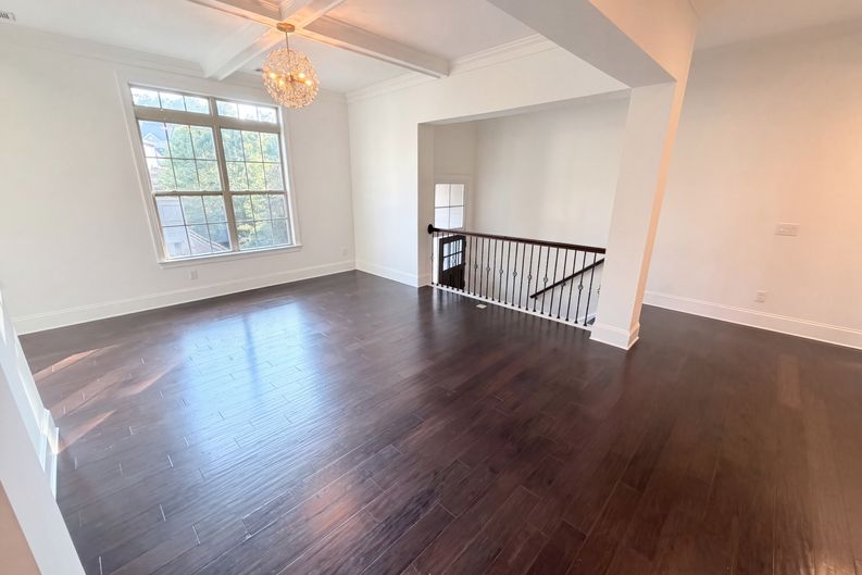 Photo 17 of 44 of 2256 Royal Vineyard Ln SE, Smyrna, GA