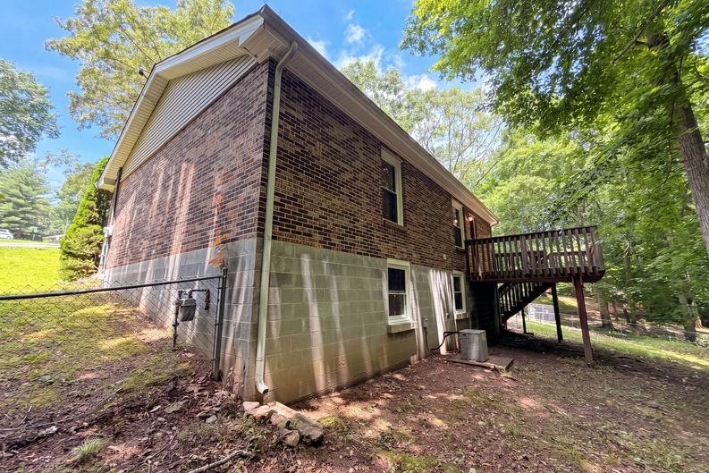 Photo 14 of 19 of 206 Diana Dr, Dickson, TN