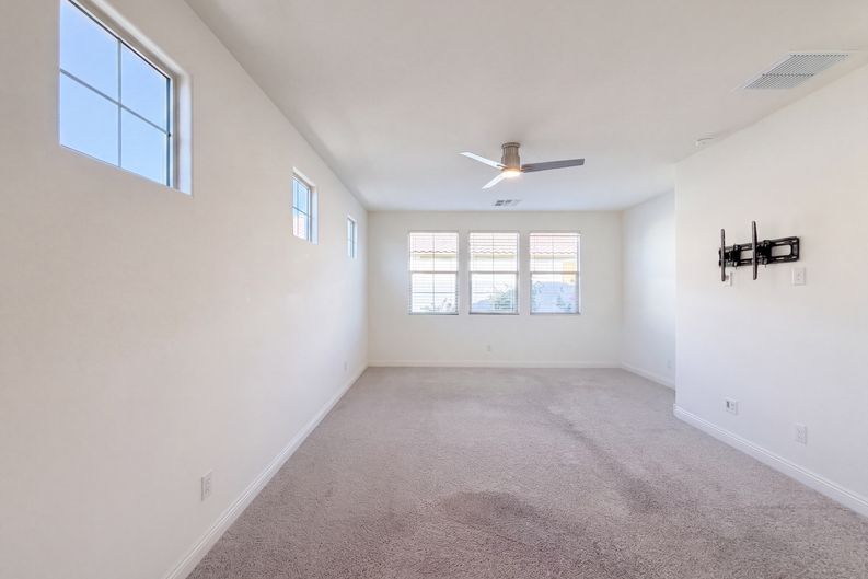 Photo 4 of 22 of 4966 N 205th Gln, Buckeye, AZ
