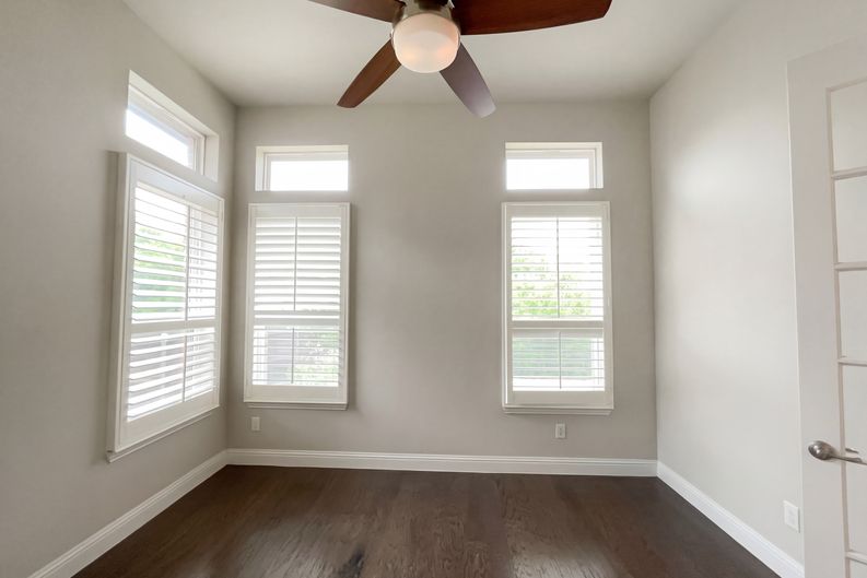Photo 18 of 24 of 4157 Chantilly Ln, Frisco, TX