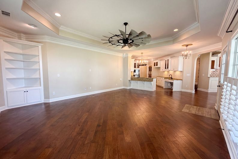 Photo 9 of 27 of 7009 Whisperwood Ave, Spring Hill, TN