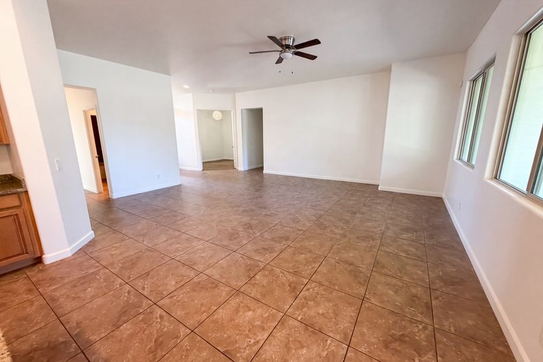 Photo 5 of 40 of 701 E Charlevoix Ave, Gilbert, AZ
