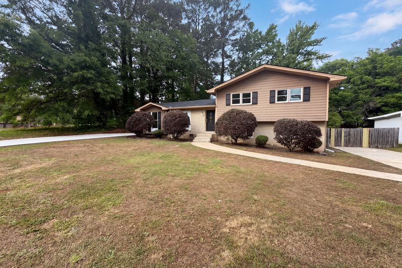 Photo 20 of 25 of 6330 Tahoe Dr, Atlanta, GA