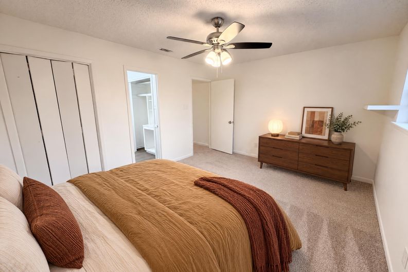 Photo 11 of 25 of 501 Franklin Dr, Glen Rose, TX