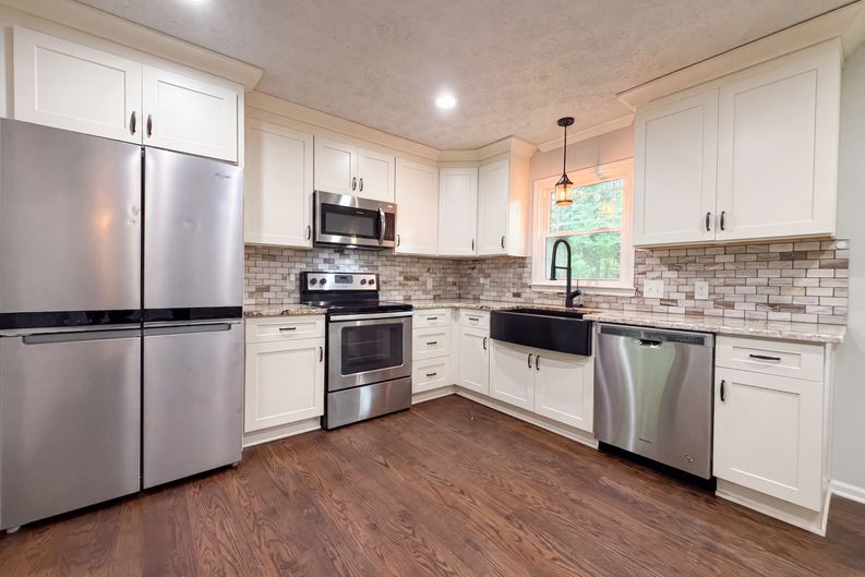Photo 10 of 23 of 1394 Natchez Trce SW, Marietta, GA