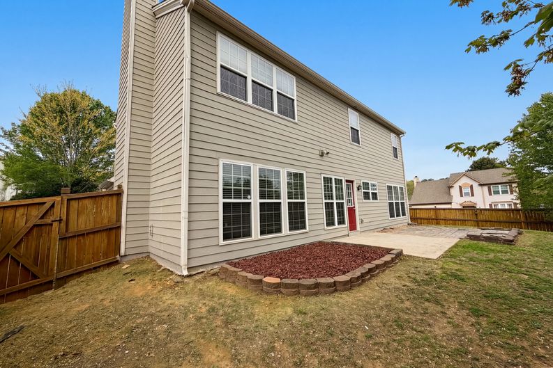 Photo 5 of 45 of 3935 Lake Lanier Dr, Duluth, GA