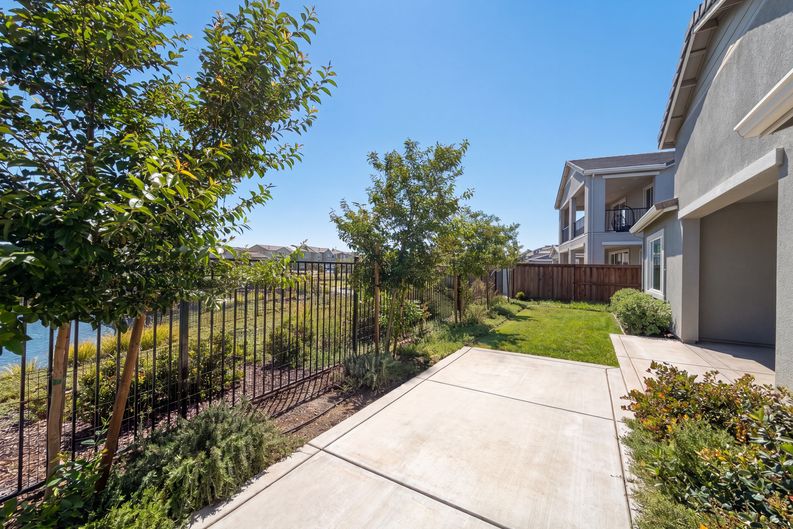 Photo 40 of 50 of 2743 Irish Meadow Way, Lathrop, CA