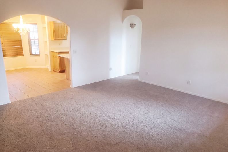 Photo 9 of 28 of 1039 Aguilera Ct, Las Cruces, NM