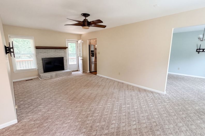 Photo 3 of 17 of 2500 Jacobs Rd, Gastonia, NC