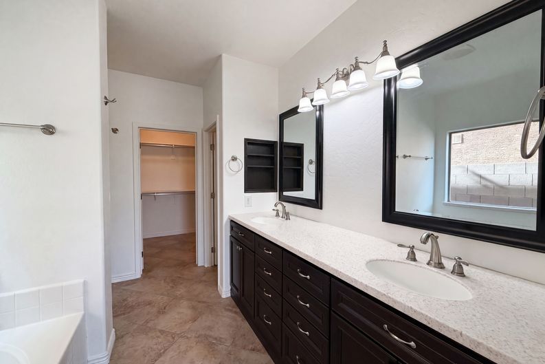 Photo 11 of 33 of 18689 N Miller Way, Maricopa, AZ