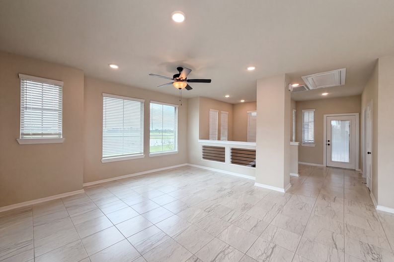 Photo 8 of 18 of 23939 Oriole Valley Trl, Katy, TX