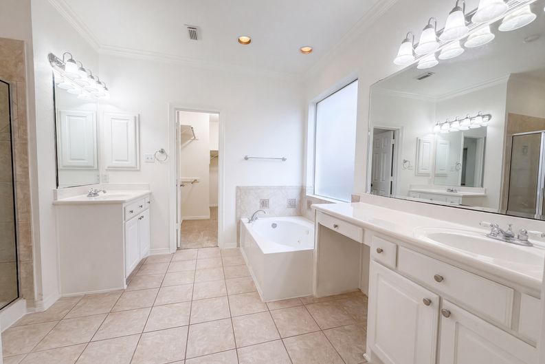 Photo 13 of 40 of 25719 Shady Spruce Ln, Katy, TX