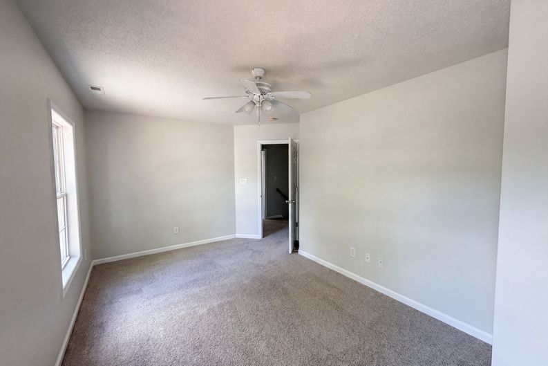 Photo 10 of 18 of 708 Woodgreen Dr, Durham, NC
