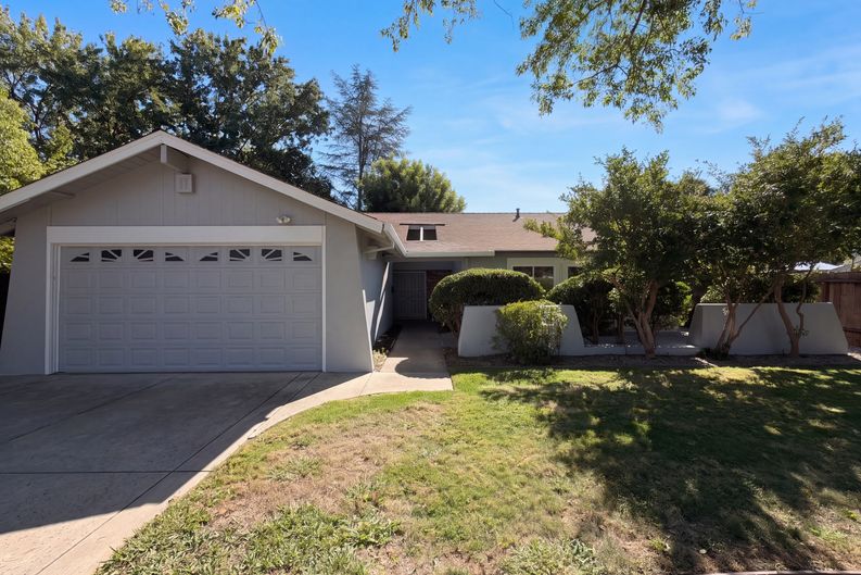 Photo 31 of 36 of 6800 Havenhurst Dr, Sacramento, CA