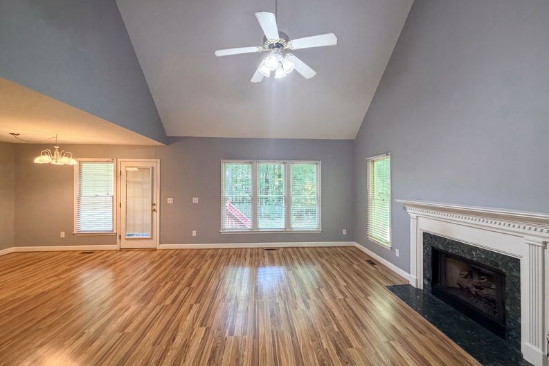 Photo 7 of 18 of 513 Saint Croix Dr, Holly Springs, NC