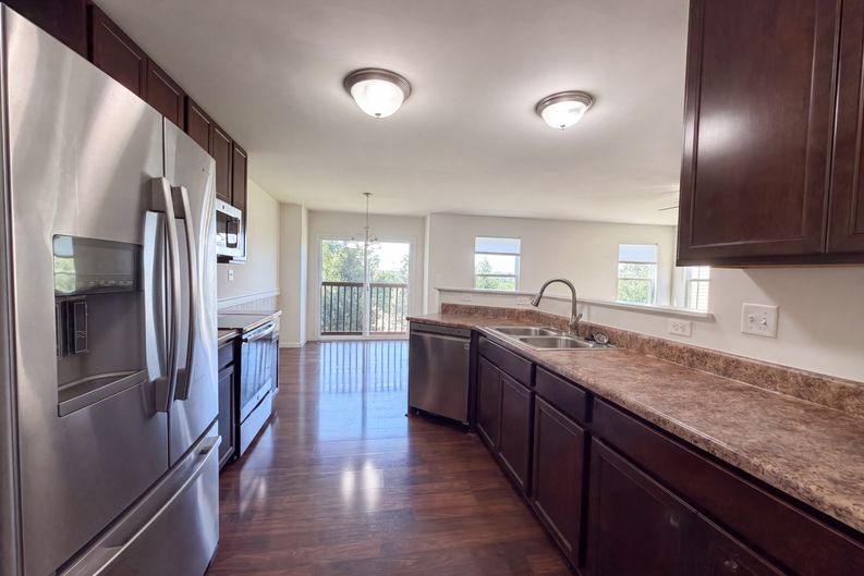 Photo 7 of 20 of 5128 Suson Ridge Dr, Saint Louis, MO
