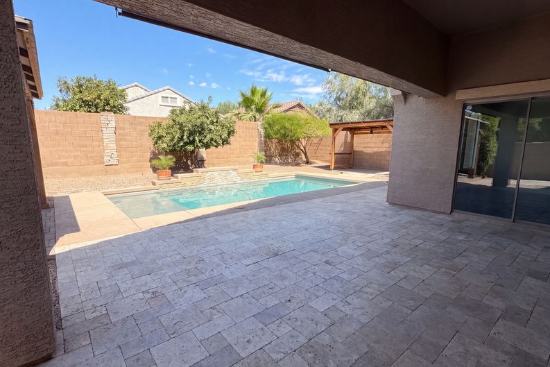 Photo 5 of 32 of 13442 N 177th Dr, Surprise, AZ