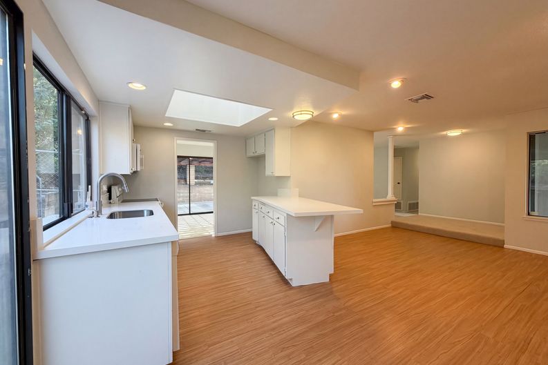 Photo 9 of 21 of 2785 Bonita Dr, Highland, CA