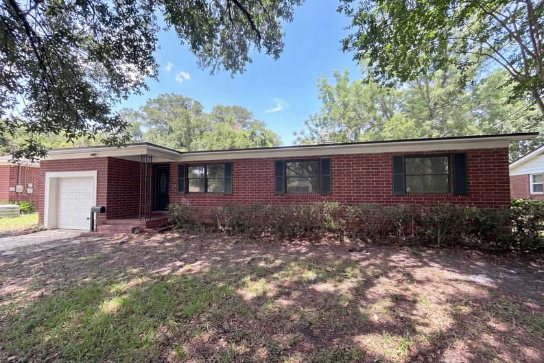 Photo 14 of 16 of 6309 Pine Cove Ln, Jacksonville, FL