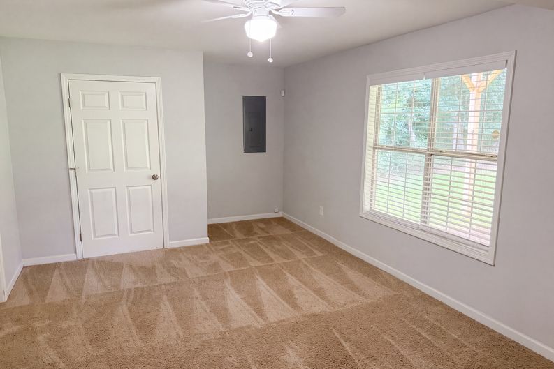 Photo 10 of 23 of 59 Paradise Cir, Douglasville, GA