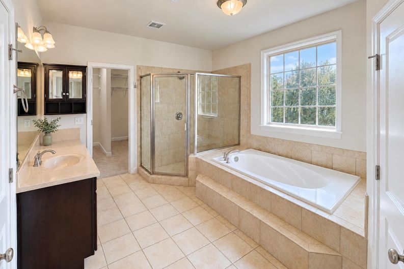 Photo 13 of 32 of 320 Rockmann Ln SW, Marietta, GA