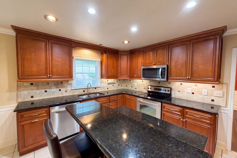 Photo 7 of 30 of 201 Wainsley Pl, Matthews, NC