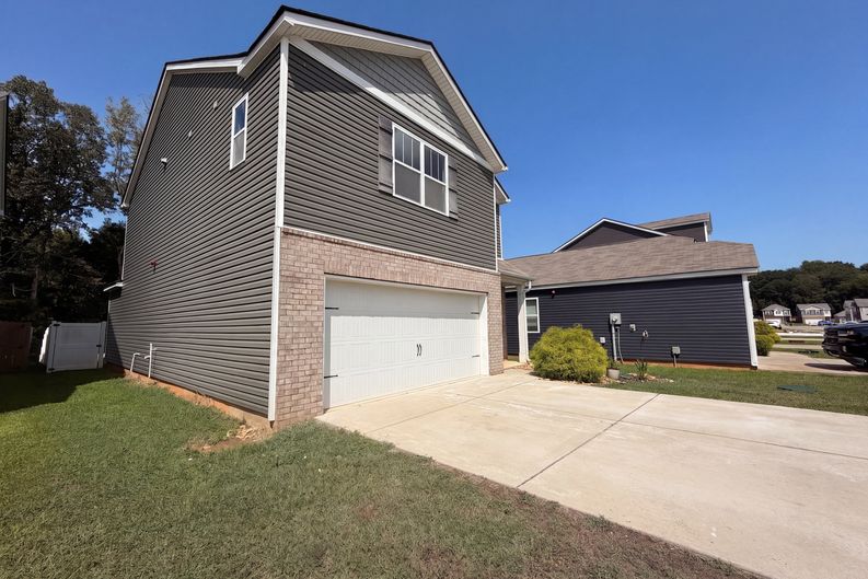 Photo 18 of 20 of 620 Spangler Ln, Ashland City, TN