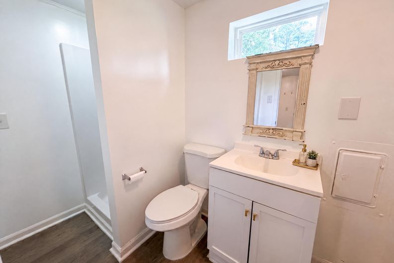 Photo 13 of 23 of 1502 Pine St, West Columbia, SC