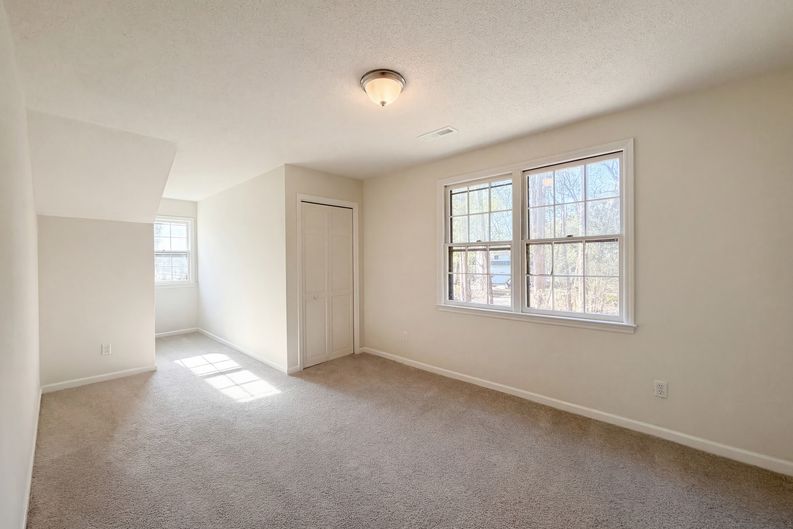 Photo 11 of 22 of 102 Brailsford Rd, Summerville, SC