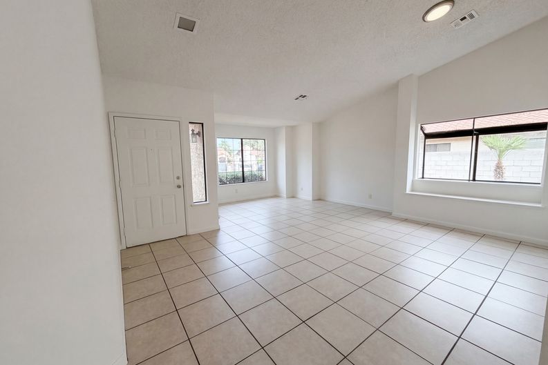 Photo 14 of 41 of 3607 Duffy Cir, North Las Vegas, NV