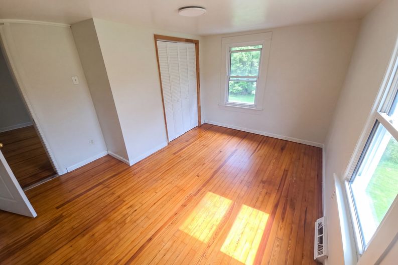 Photo 7 of 19 of 3209 Swan Pl, Lynchburg, VA