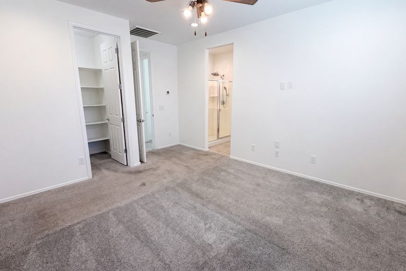Photo 4 of 29 of 5644 N 199th Ave, Litchfield Park, AZ