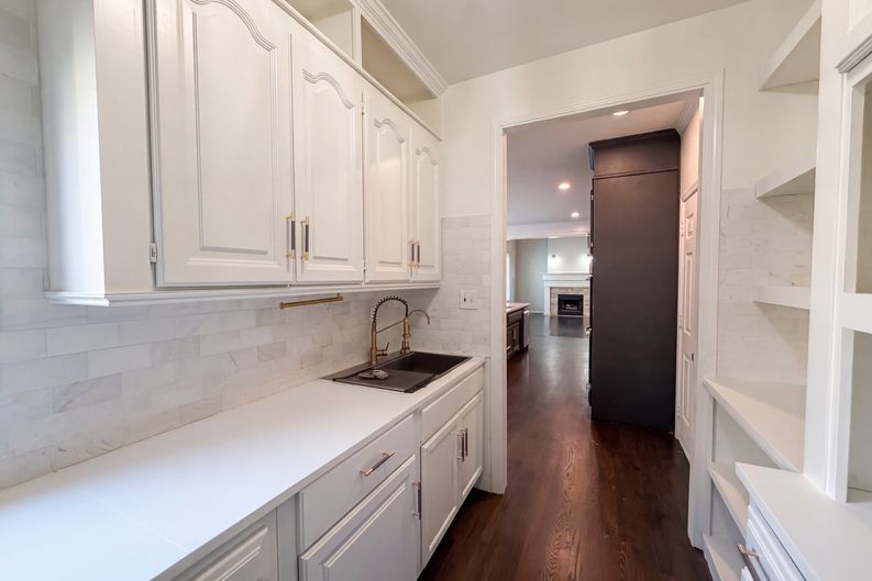 Photo 29 of 34 of 6003 N Cosby Ct, Kansas City, MO