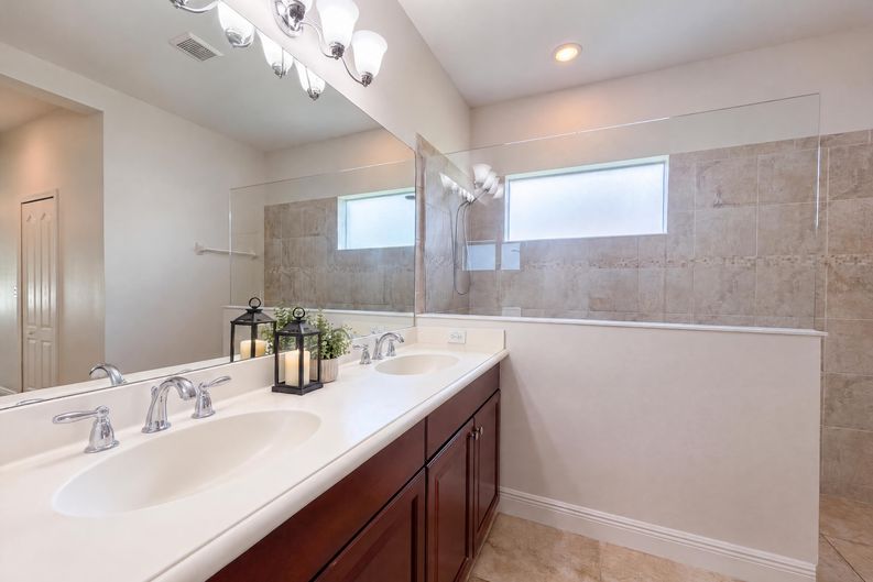 Photo 27 of 47 of 1416 Hickory View Cir, Parrish, FL