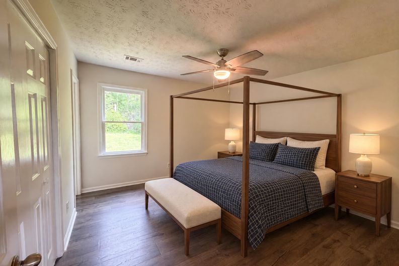 Photo 9 of 16 of 1514 Willow Gate Way, Auburn, GA