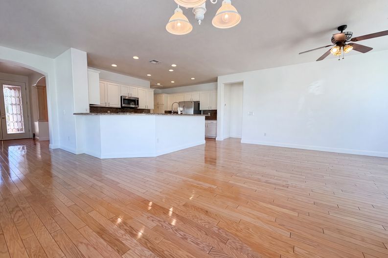 Photo 15 of 23 of 10228 Donde Ave, Las Vegas, NV