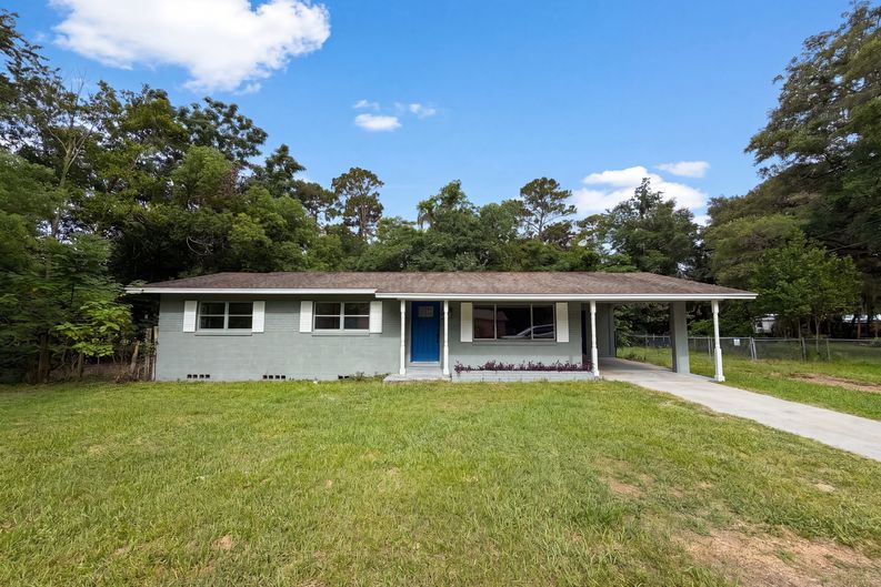 Photo 19 of 22 of 2410 NE 3rd Ave, Ocala, FL
