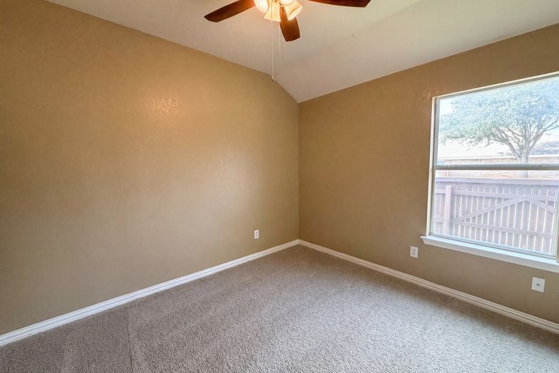 Photo 11 of 16 of 5400 Shepherd Pl, Flower Mound, TX